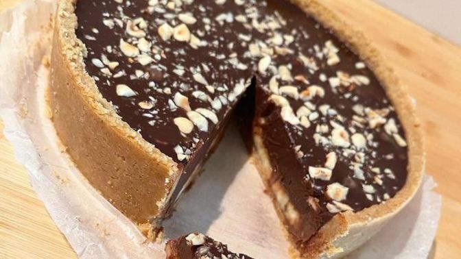 Yedikçe Yediren, Pratik Çikolatalı Ve Muzlu Tart Tarifi