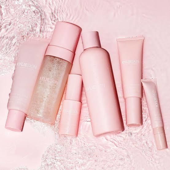 Herkesin Çok Beğendiği Kylie Skin İncelemesi!