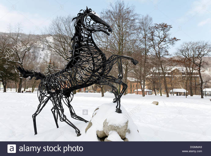 Wotanın sekiz ayaklı atı Sleipnir, Mythenweg Germen mit yolunda figür, Thale, Harz, Saksonya-Anhalt