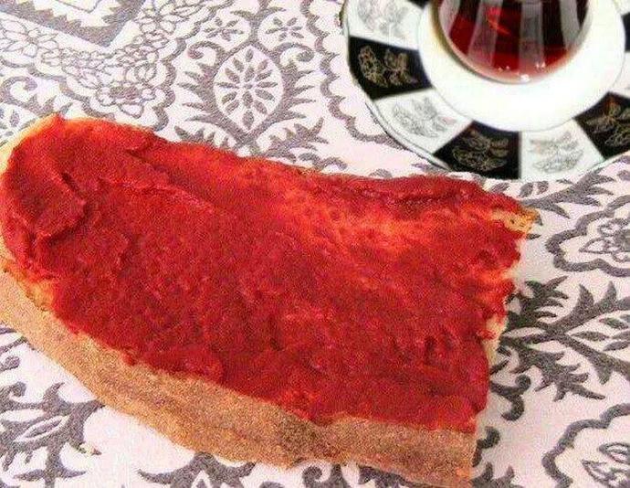 Salçalı ekmek