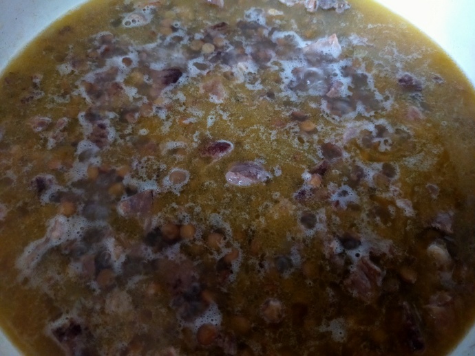 Suyu üzerine bir parmak kadar gelecek şekilde dökün