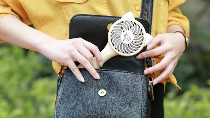 Hava Çok Sıcak! Tatil Alışverişine Çıkarken Bunları Yanından Ayırma!