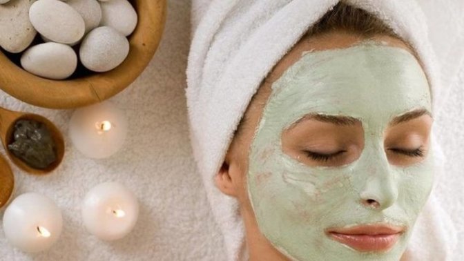 Yeni Bir Maske Deniyorum; Avakado ve Maydonoz İçerikli Maske!