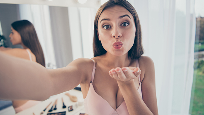 Buluşmadan Önce Ateşi Yükseltin! Mükemmel Bir Nude Çekmek İçin 5 Özel Tavsiye