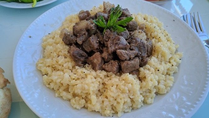 Sadeliğin En Lezzetli Hali: Kavurmalı Sade Bulgur Pilavı