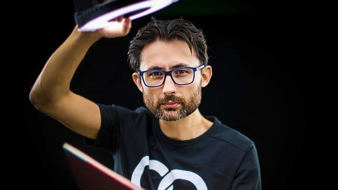 Barış Özcan Kimdir