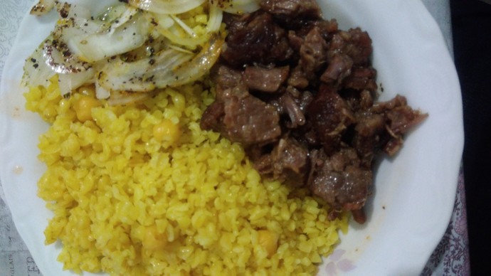Şefin Yeni Buluşu: Kaymaklı, Zerdeçallı, Nohutlu Bulgur Pilavı