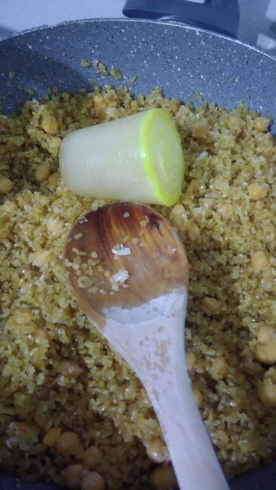 Şefin Yeni Buluşu: Kaymaklı, Zerdeçallı, Nohutlu Bulgur Pilavı