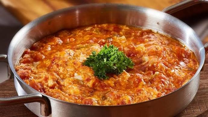Medan Şefin Menemenini Deniyorum: Efsanevi Menemen Tarifi