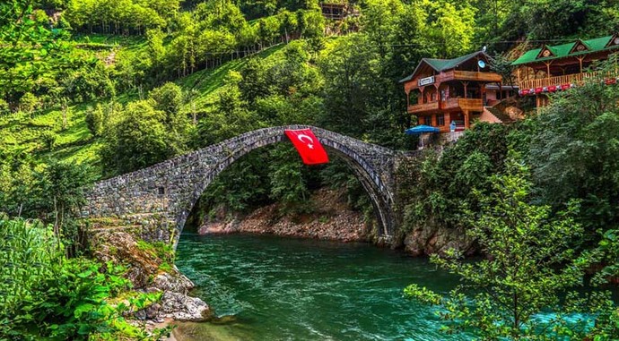 Rotamızı Rizeye Çeviriyoruz: Rizede Ne Yenir ve Nerede Gezilir?