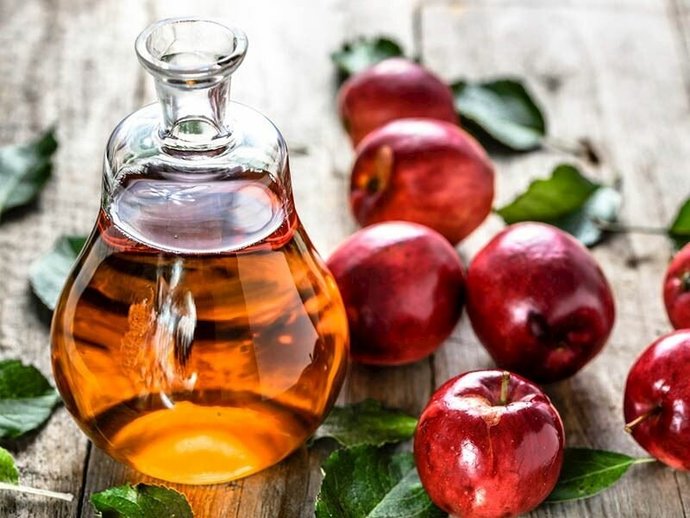 Doğal Yöntemlerle Saçlarınızı Düzleştirin!