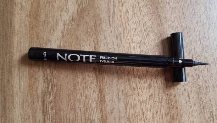 Eyeliner Aşıklarına Müthiş Eyeliner Önerileri!