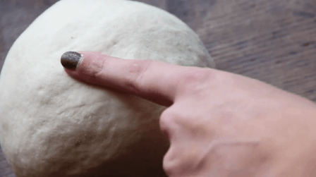 İtalyanları Çatlatacak Tava Pizza Tarifim!
