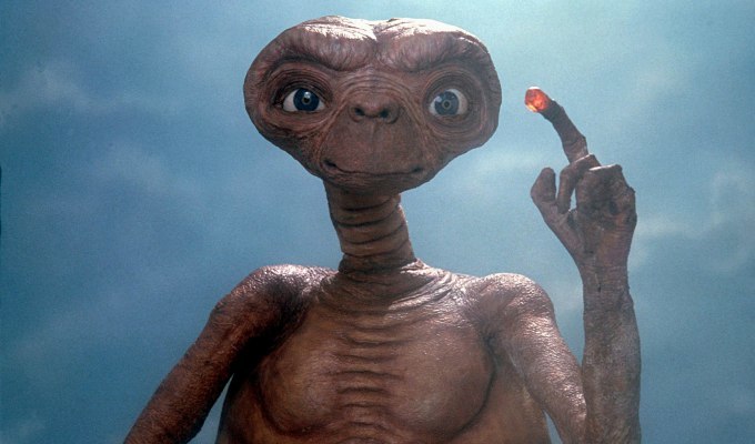 Oyun Sektöründe Kriz Getiren ve En Kötü Oyun Unvanı Alan Oyun: E. T. The Extra-Terrestrial