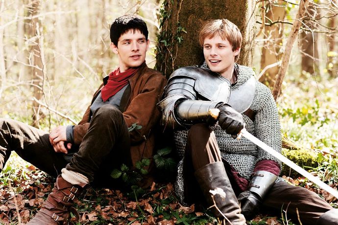 Excalibur Kılıcının Sahibi Camelot Kralı Arthurun Bilinmeyen Hikayesi