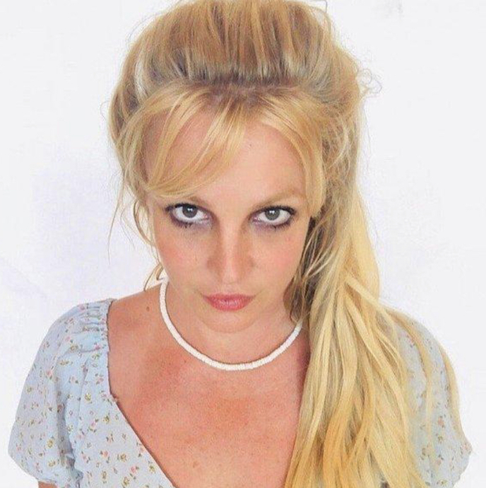 Britney Spears’ın 13 Yıllık Özgürlük Mücadelesi: Seneler Süren Esaretten Sonra Özgür Kapıları Açılıyor mu?