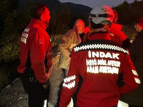 Ormanda Arama Kurtarma Ekipleriyle Kendini Arayan Adam Konuştu: Benim Dedim Ama Yarım Saat Daha Aradık