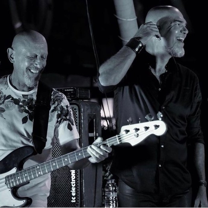 Doğudan Bakınca Batılı, Batıdan Bakınca Doğulu: En Köklü Rock Gruplarından Yüksek Sadakat ve Solisti Kenan Vural KizlarSoruyorda!