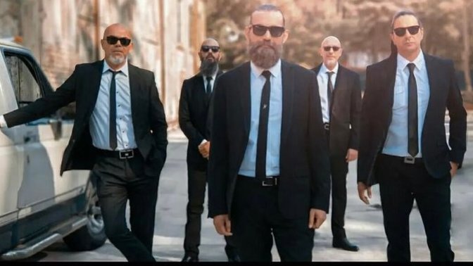 Doğudan Bakınca Batılı, Batıdan Bakınca Doğulu: En Köklü Rock Gruplarından Yüksek Sadakat ve Solisti Kenan Vural KizlarSoruyor'da!