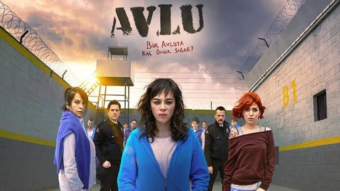 Bir Avluya Sığan Yüzlerce Ömür, Fedakarlığın Bedeli, Masumiyetin Yok Oluşu; “AVLU”