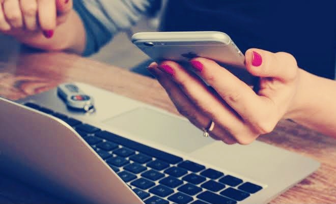 Elektronik ortama ve internete alıştık.