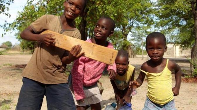Afrika'nın Yaratıcı Çocuklarının Muhteşem Oyuncakları