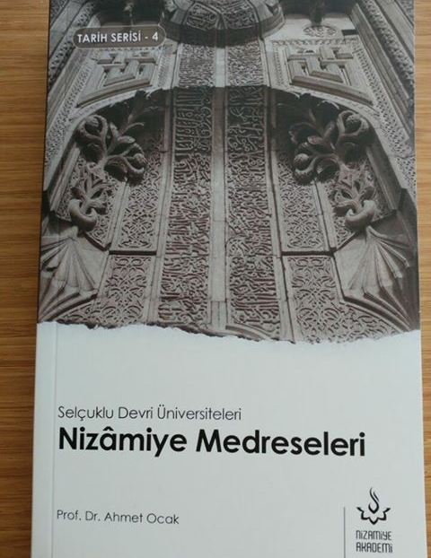 Türk Tarihini Baştan Sona Öğrenmek İsteyenlerin Sırasıyla Okuyabileceği Temel Kitaplar