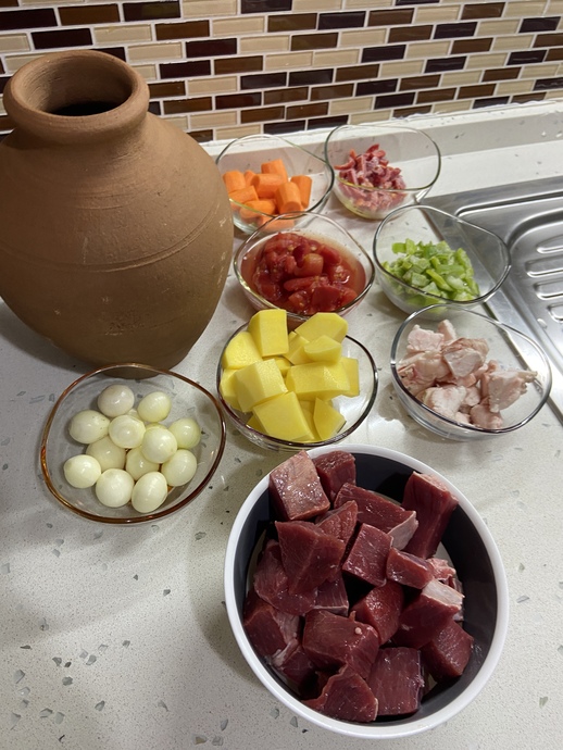 Güzel Sunumu ve Efsane Lezzetiyle Testi Kebabını Beraber Yapmaya Ne Dersiniz?