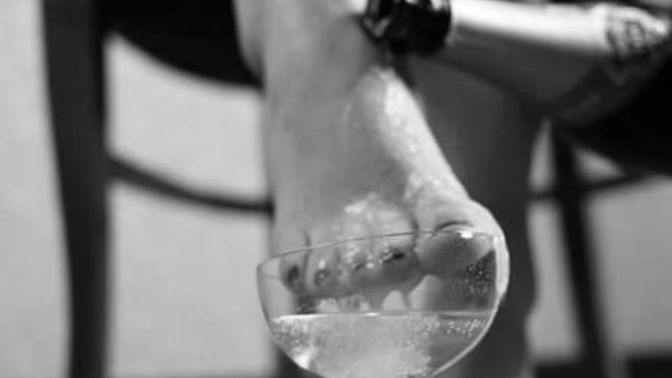 5 Adımda Ayak Fetişi Dünyasına Giriş Yapın! Muhteşem Bir Footjob İçin Bilmeniz Gerekenler
