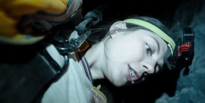 Annesinin Geldiği Topluluğun Belgeselini Çekmek İsteyen Bir Genç Kızın Yaşadığı Dehşet: Paranormal Activity Next of Kin