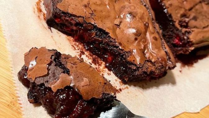 Çikolata ve Meyvenin Mükemmel Uyumu: Frambuazlı Brownie Tarifi!