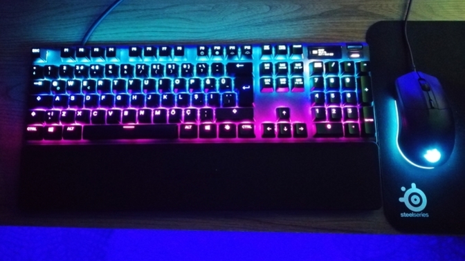 OLED Ekranlı Steelseries Apex 7 Mekanik Klavye İncelemesi