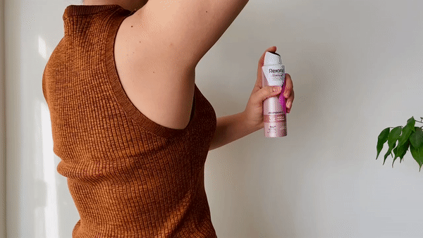 Terleme Problemi Olanlar Buraya: YENİ REXONA CLINICAL PROTECTION En Tempolu Günlerimde Bile Ter Kokusuna İzin Vermiyor!