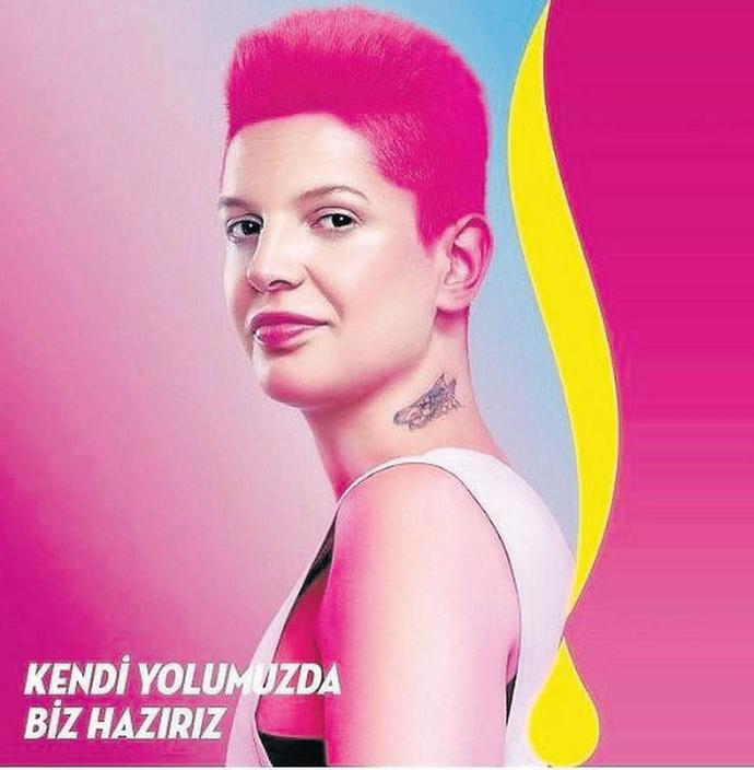 Pembe Saçlı Kızlar, Kadıköy Meydanı’ndan Genç Kadınlara Sesleniyor: #DedimOlabilir