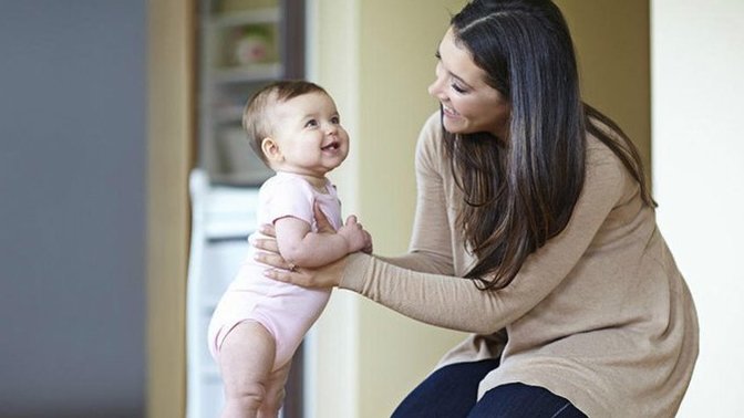 Bebeğinizdeki Gelişime Dikkat Edin! 10 Aya Kadar Bebek Gelişim Rehberi