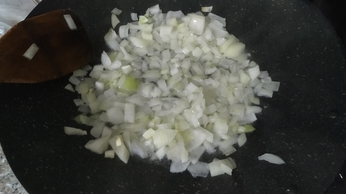 Bir Miktar Kıymanız Varsa Mutlaka Denemelisiniz! Güveçte Kaşarlı Patates Musakka