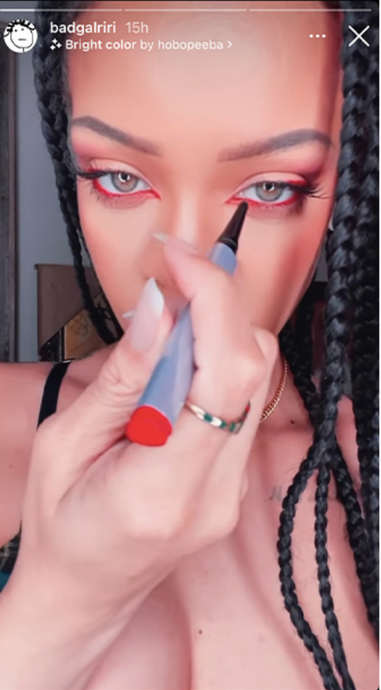 Rihanna’dan Kedi Gözü Makyajı Trendini İnceliyoruz!