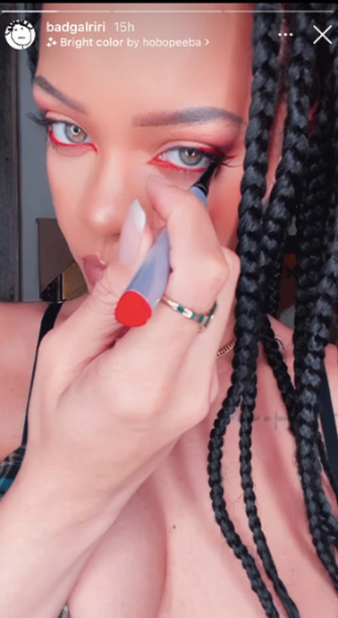 Rihanna’dan Kedi Gözü Makyajı Trendini İnceliyoruz!