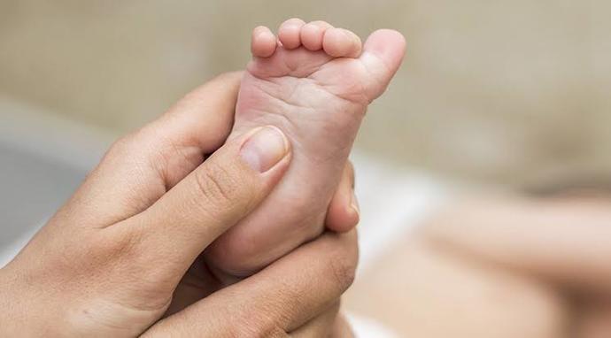 Anne ve Babalar Buraya! Yenidoğan Bebeklerde Görülen Bazı Refleksler Hangileridir?