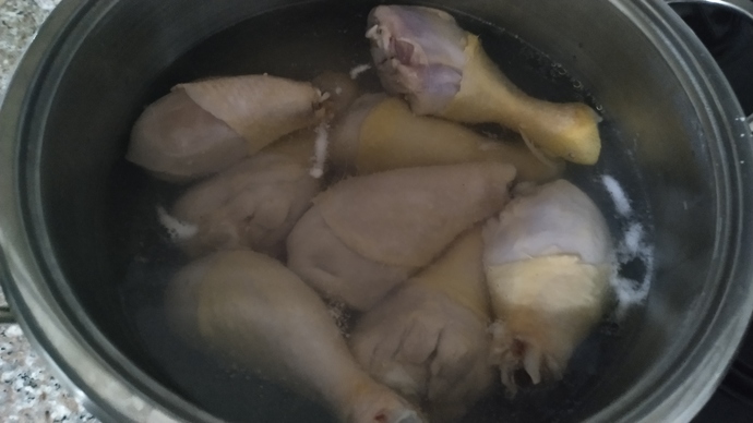Bol Tavuk Suyuyla Lezzetini İkiye Katlayan Bir Tarif: Fırında Tereyağlı Tavuk Kapama 🍗