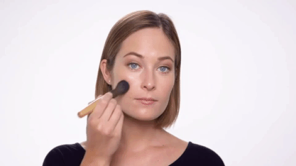 Bronzer uygulanışı