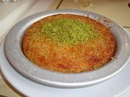 Sence hangi tatlı daha lezzetli? Hepsini birbiriden ayırmasam da bence baklava.