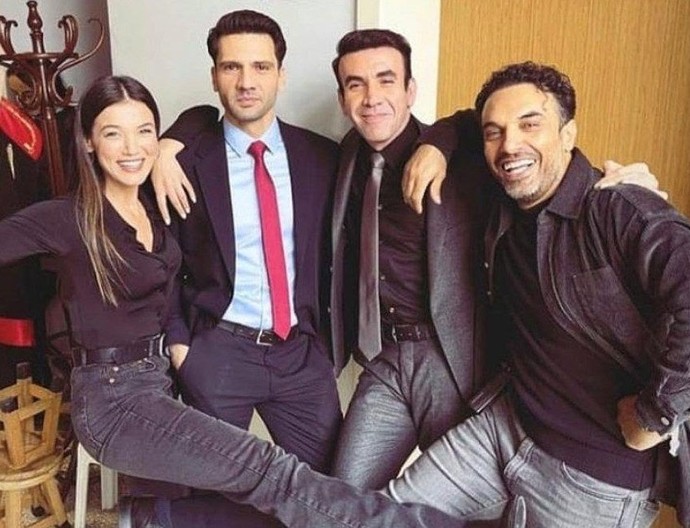 Film Değil, Çok Gerçek: Yılın Dizisi Yargının En Hakiki Karakterlerinden Eren Komiser & Uğur Aslan KizlarSoruyorda!
