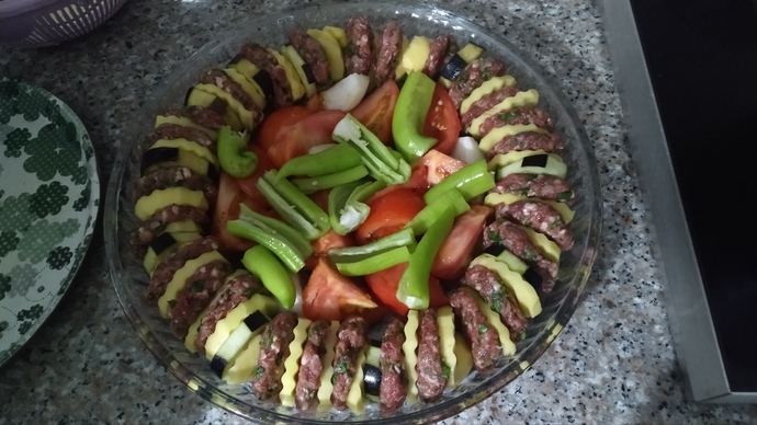 Çocukların Severek Yiyeceği Bir Lezzet: Patatesli Köfte Dizme
