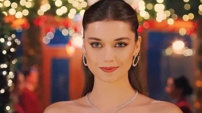 Yılbaşı Gecesi Makyajınla Parıldayan Bir Yıldız Ol! 🌟