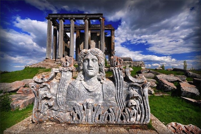 Keşfedilmeyi Bekleyen Antik Şehir: Aizonai