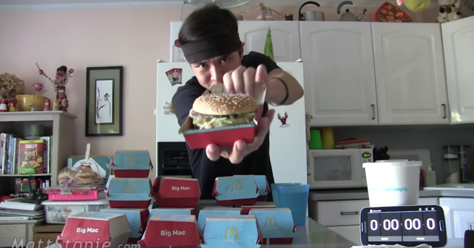 Bu İnsanlar Bu Kadar Şeyi Nasıl Yiyor? Dedirten Big Mac Rekortmenleri!