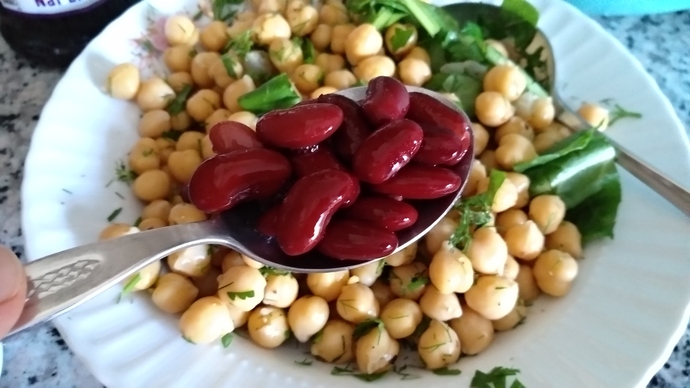 Kış Mevsiminde Salatasız Kalmayalım: Tahıllı Salata Tarifi 🥗