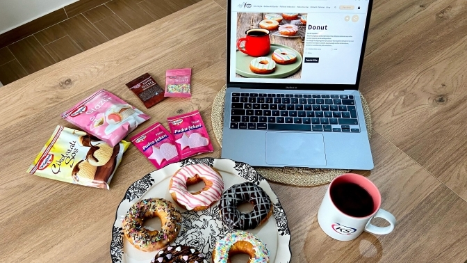 Kendi Mutfağımın Şefi Olmak İçin İlk Adımı Attım: Atölye Dr. Oetker’de Online Donut Eğitimine Katıldım!