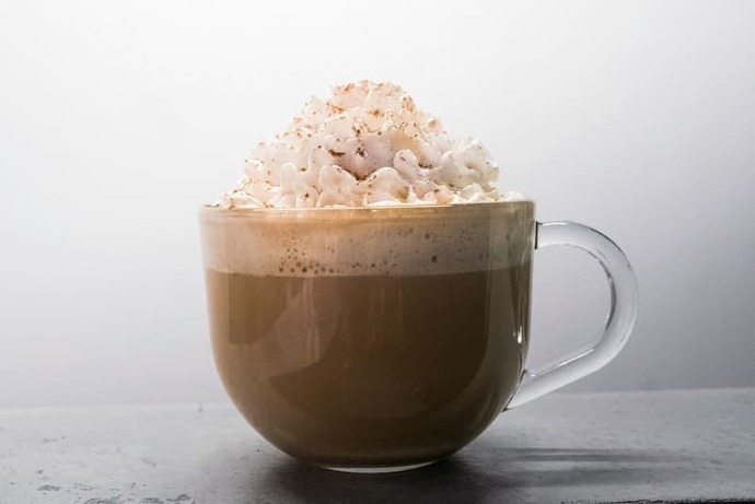Çikolata ve Kahveyi Yakıştıranlara: Evde White Chocolate Mocha Nasıl Yapılır? Sorusunun Cevabı Burada!